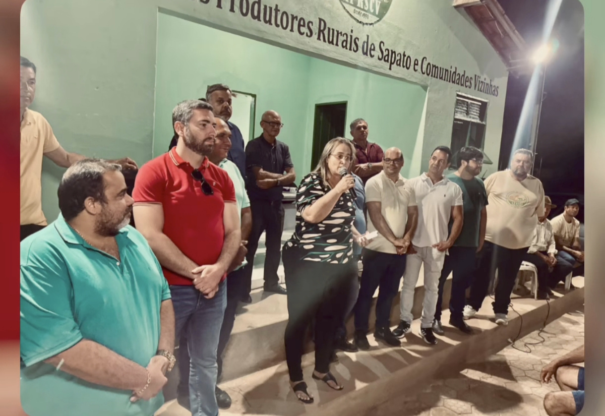 Prefeita de Livramento de Nossa Senhora Joanina Sampaio participa de reunião para ouvir a demanda da população, e faz balanço dos 90 dias da sua gestão
