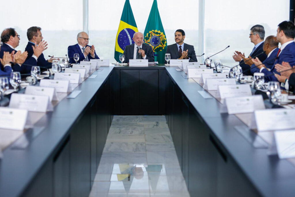 Fachin sinaliza a Lula que levará crise do Master ao plenário do STF