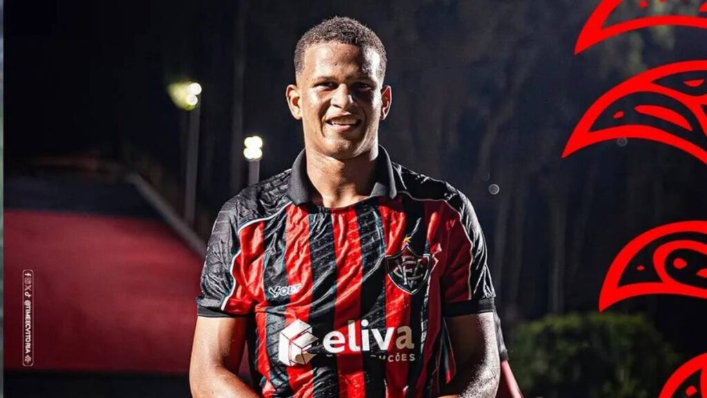 Wanderson ganha chance no Vitória após lesão de Ramon