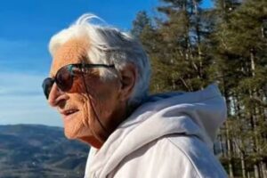 Vovó maromba de 101 anos que venceu o câncer e a Covid