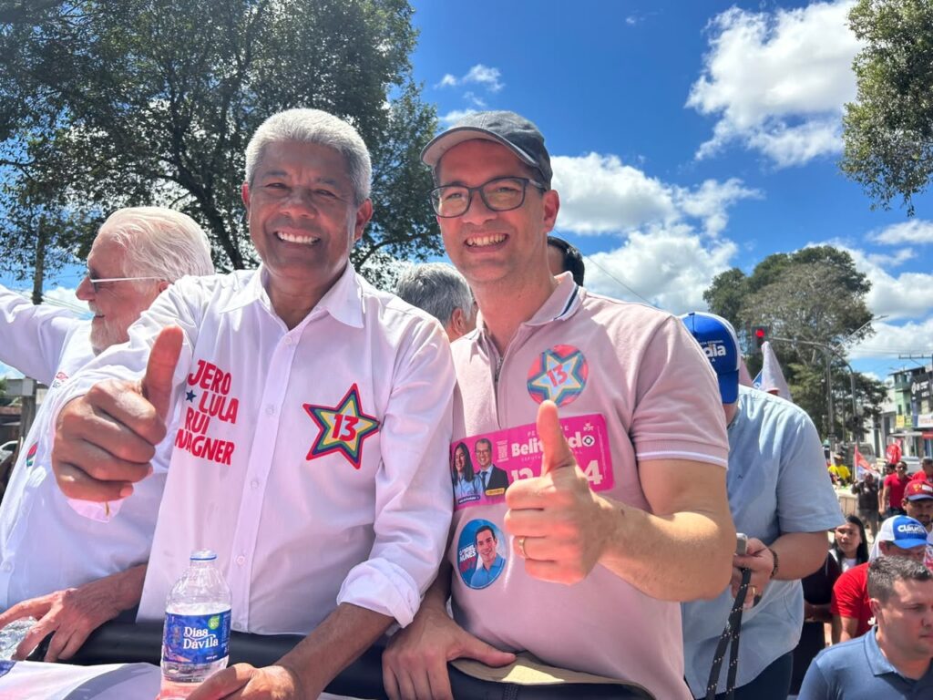 Prefeito de Teixeira de Freitas apoia Jerônimo e participa de carreata