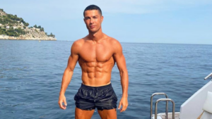 Segredo da dieta de Cristiano Ronaldo é constância, diz nutricionista