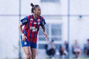 Improvisada e elogiada na zaga, Isa confia em reação do Bahia na semi